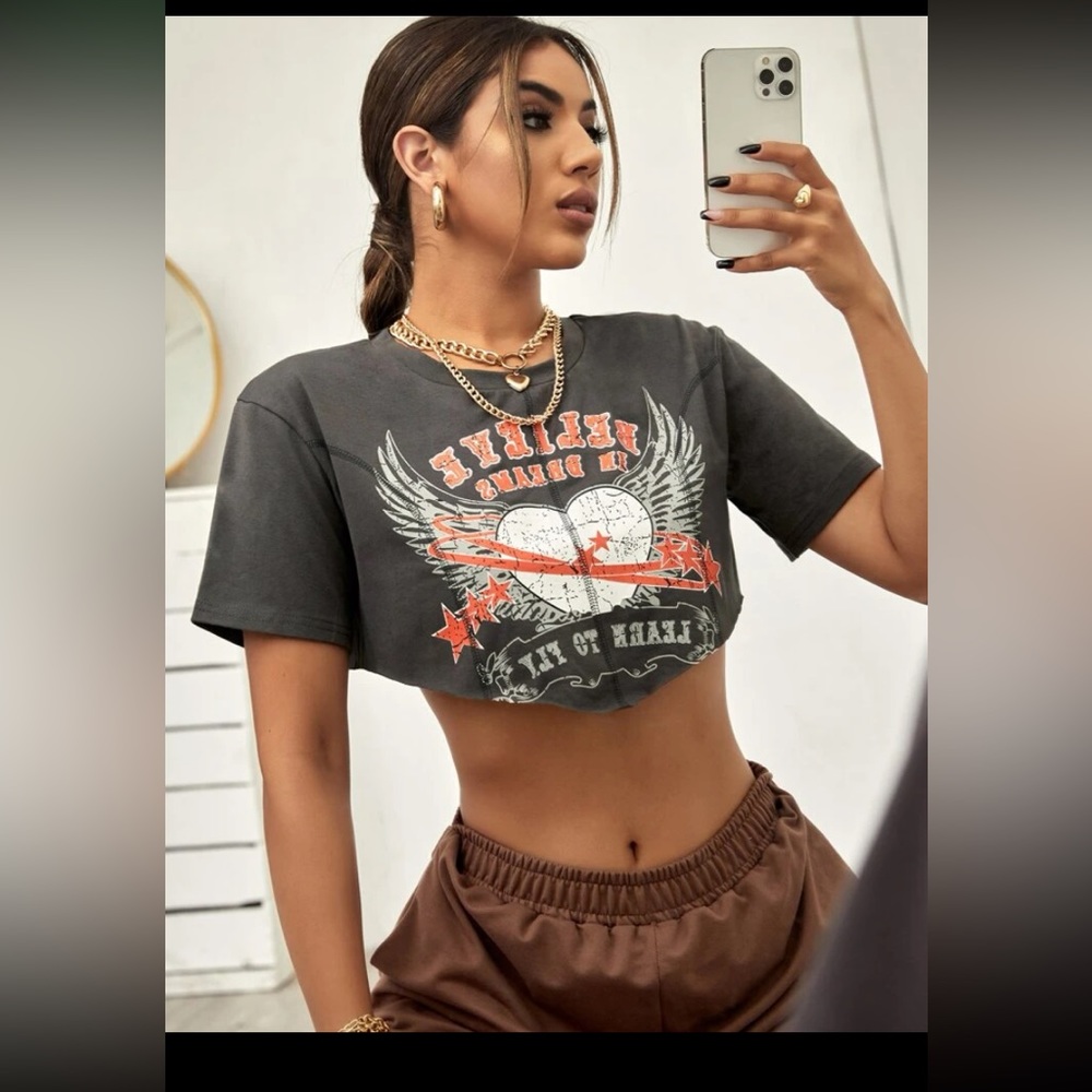 Letter & Heart Print Cropped Tee